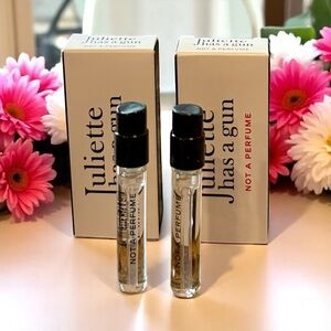 ⚫️ x2 Juliette Has A Gun Not a Perfum Fragrance Bundle 1.7 ml / .057 fl oz each